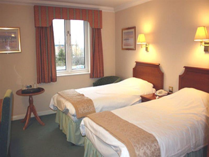 Arden hotel y Leisure Club Bickenhill Exterior foto